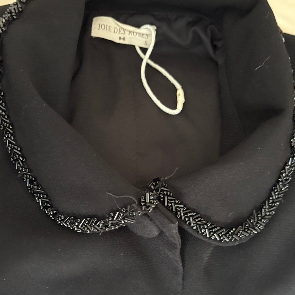 Elegant Black Short Sleeve beaded Blazer in S - Picture 5 of 9